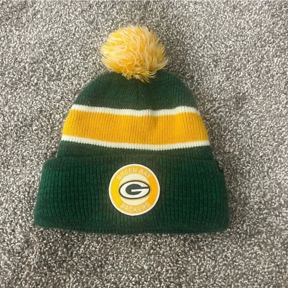 NFL Green Bay Packers 47 Pom knit beanie